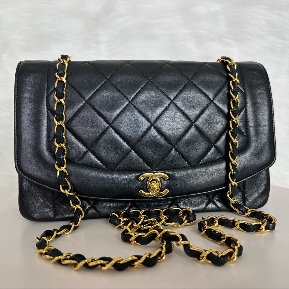 Vintage Chanel DIANA in Lambskin